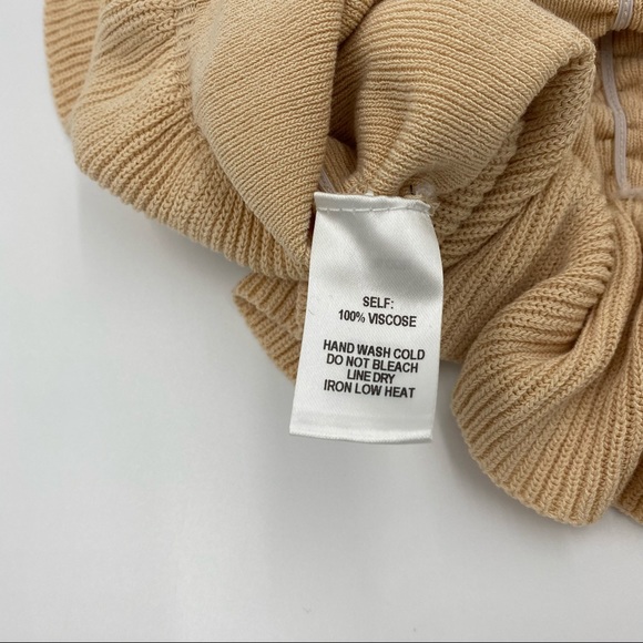 Lulu’s Ruched Stretch Tank Top - Picture 5 of 5